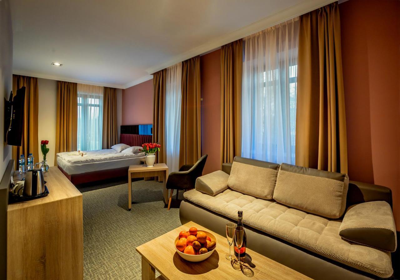 Akacja Medical Resort Цехоцинек Екстер'єр фото
