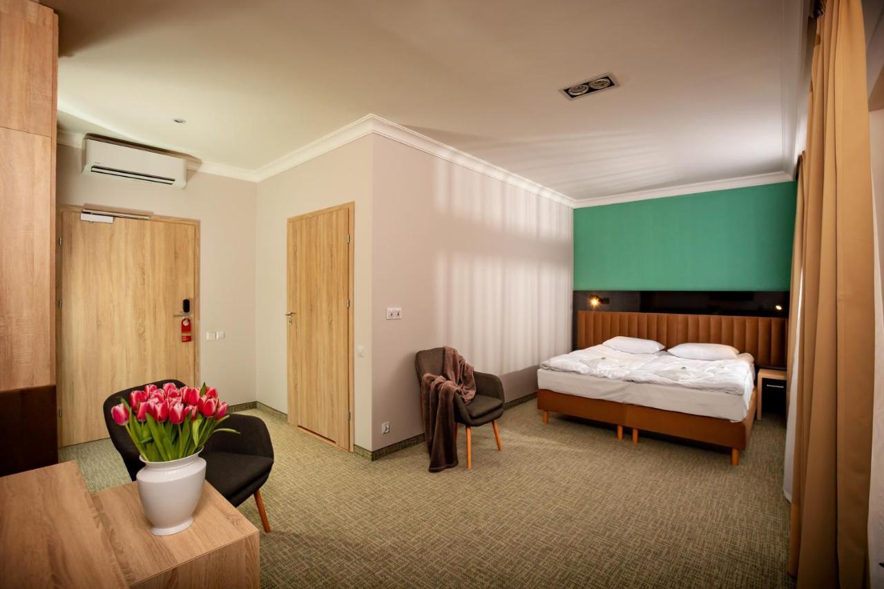 Akacja Medical Resort Цехоцинек Екстер'єр фото